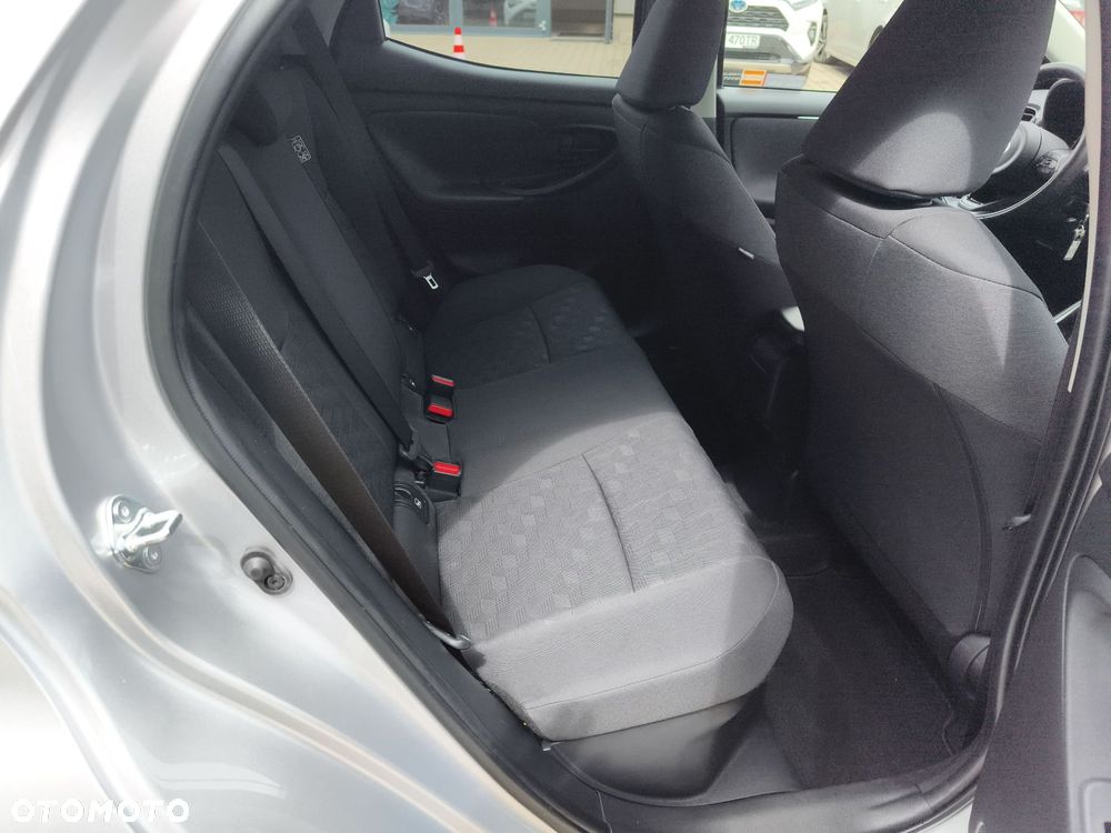 Toyota Yaris Hybrid 1.5 Style - 11