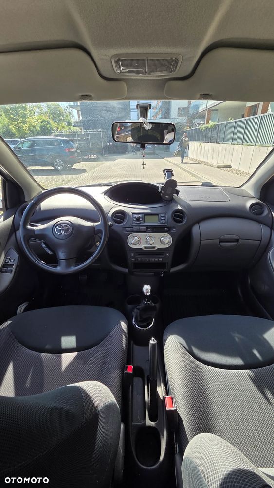Toyota Yaris 2005 photo 5