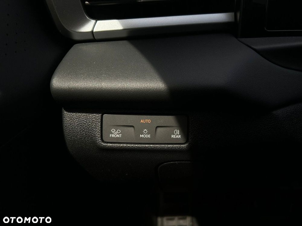 Volkswagen T-Roc - 23