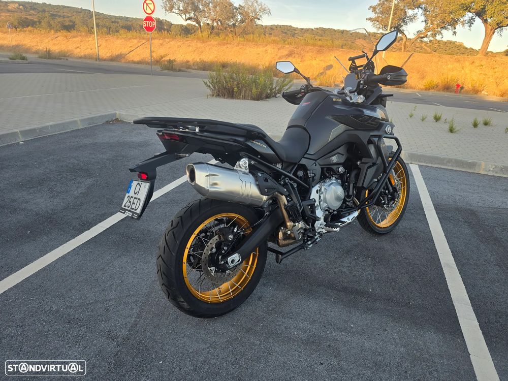 Voge 900DSX Black Knight - 3
