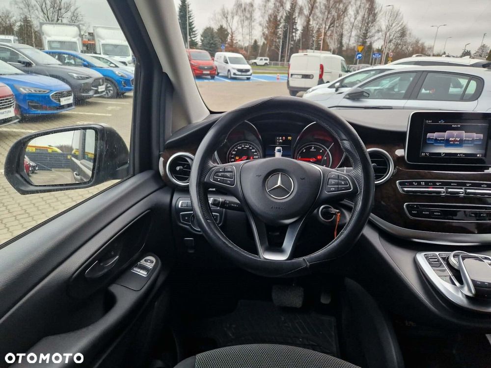 Mercedes-Benz Klasa V - 13