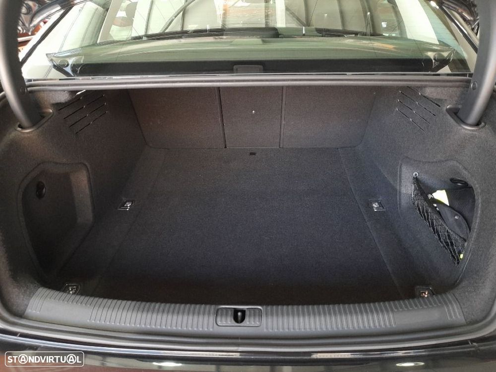 Audi A4 35 TDI S tronic - 30