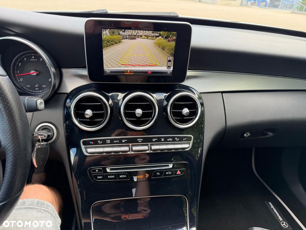 Mercedes-Benz Klasa C 200 7G-TRONIC Exclusive - 28