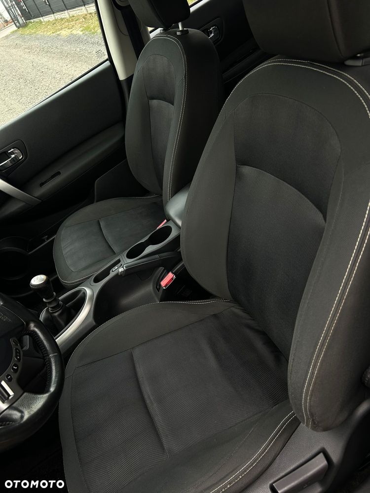 Nissan Qashqai - 12