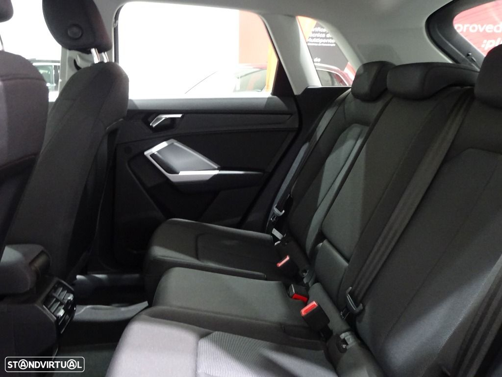 Audi Q3 45 TFSIe S tronic - 25