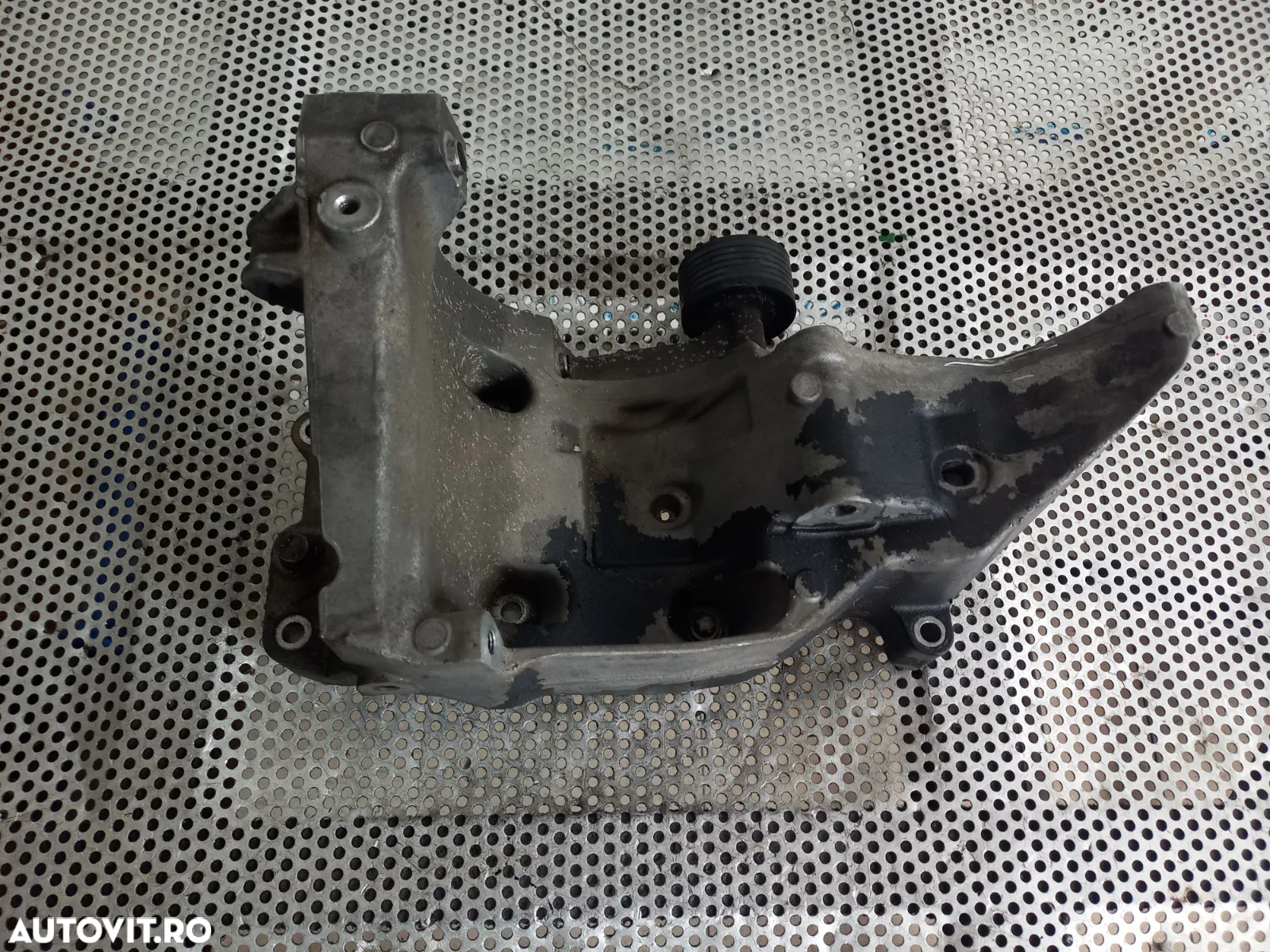 Suport Accesorii Alternator Compresor Clima Bmw X3 E83 X1 E84 2.0 D N47D20 Cod  Dezmembrez Bmw X3 E - 5