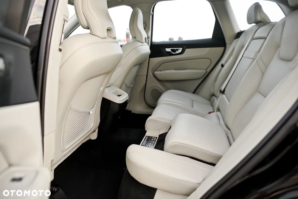Volvo XC 60 D3 SCR Inscription - 21