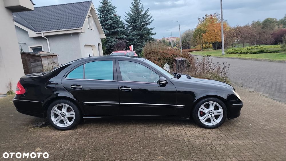 Mercedes-Benz Klasa E 320 CDI Avantgarde Sport Edition - 25