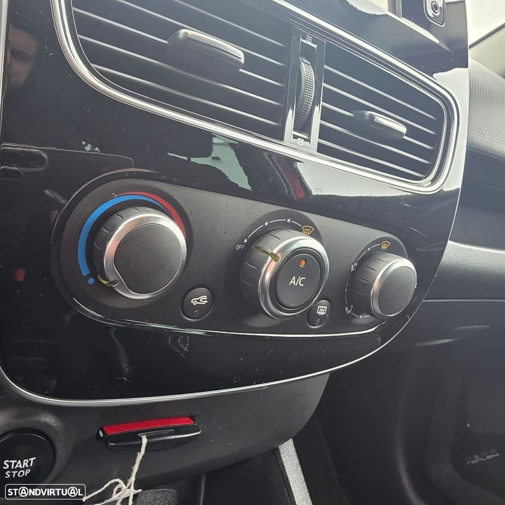 Renault Clio 0.9 TCe Limited - 23