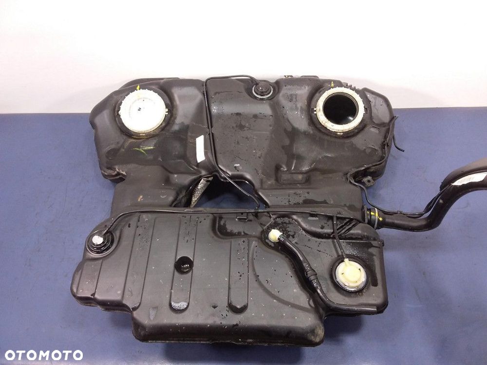 AUDI A6 C6 SEDAN QUATTRO ZBIORNIK BAK PALIWA - 5