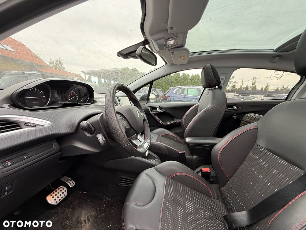 Peugeot 208 1.2 PureTech GPF Signature S&S EAT6 - 12