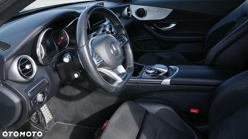 Mercedes-Benz Klasa C 300 7G-TRONIC - 12