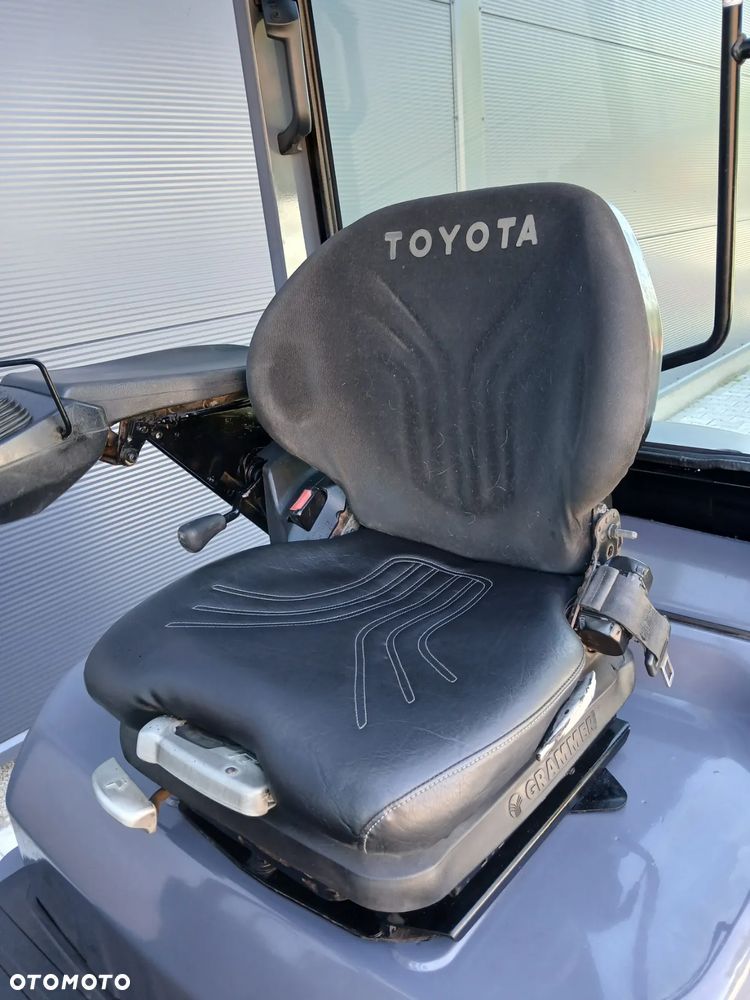Toyota 02-8FDF25 - 8