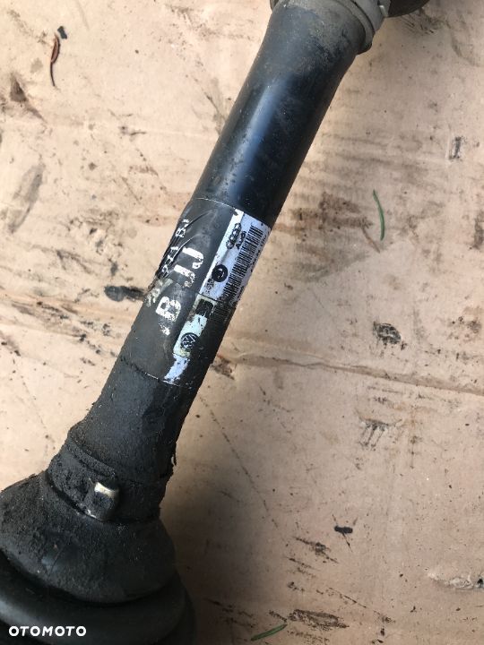 PÓŁOŚ AUDI A3 8P 2.0TDI LEWA - 2