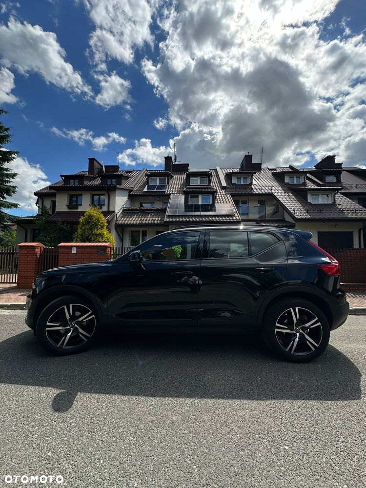 Volvo XC 40 T3 R-Design - 4
