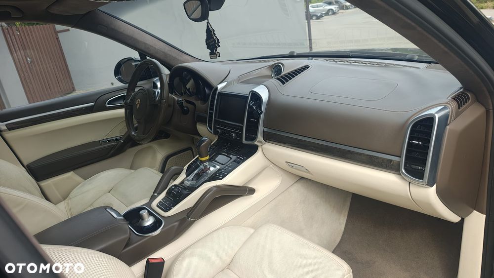 Porsche Cayenne - 11