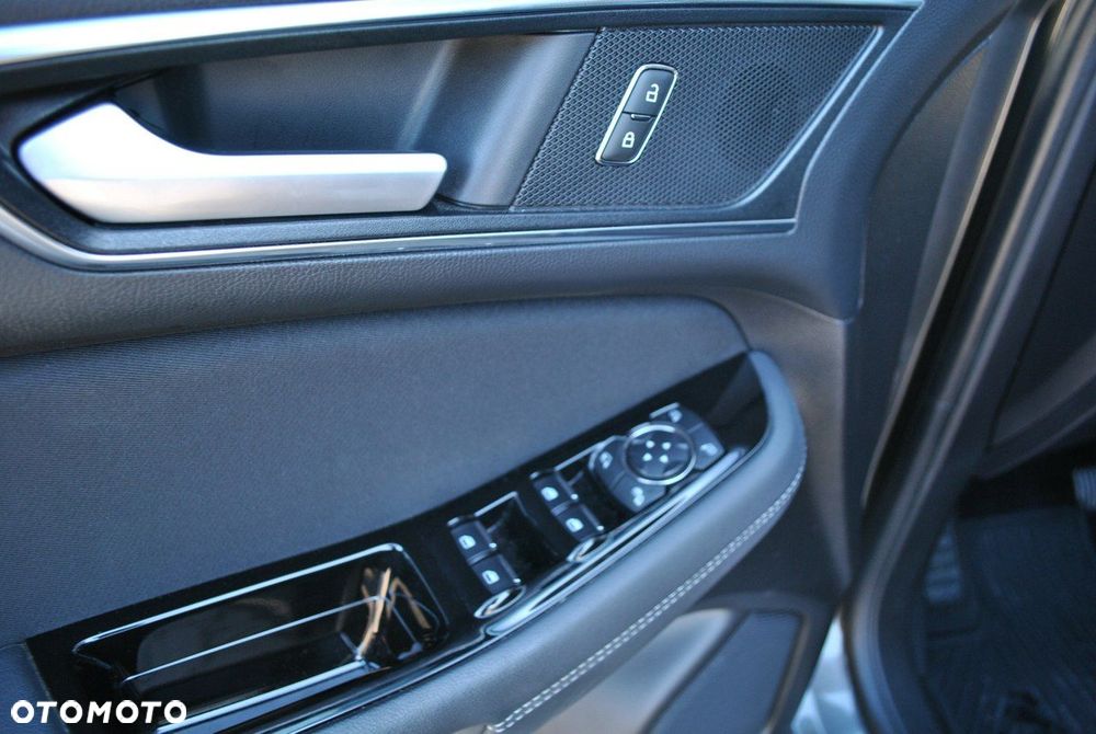 Ford S-Max 2.0 EcoBlue Titanium - 19
