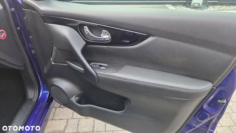 Nissan Qashqai 1.6 DCi Xtronic N-Connecta - 17