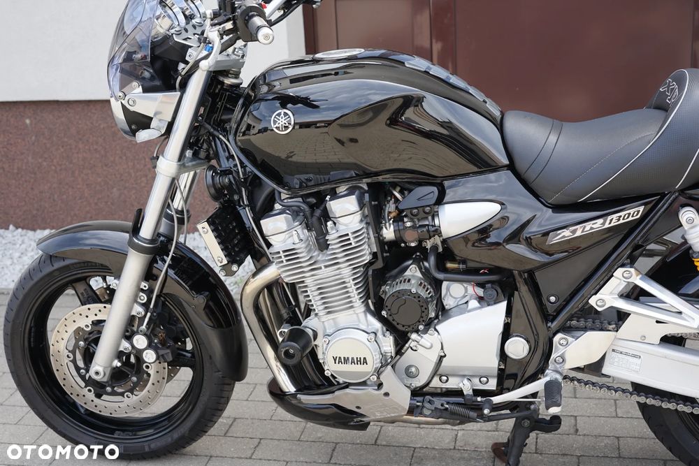 Yamaha XJR - 27