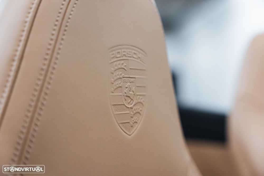 Porsche 911 (992) - 13