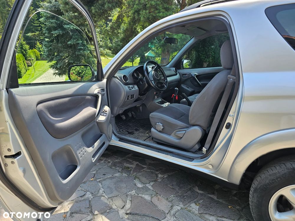 Toyota RAV4 2.0 D-4D Sol - 14
