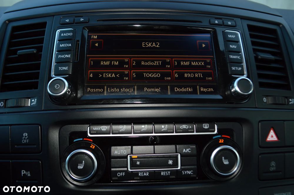 Volkswagen Multivan - 23