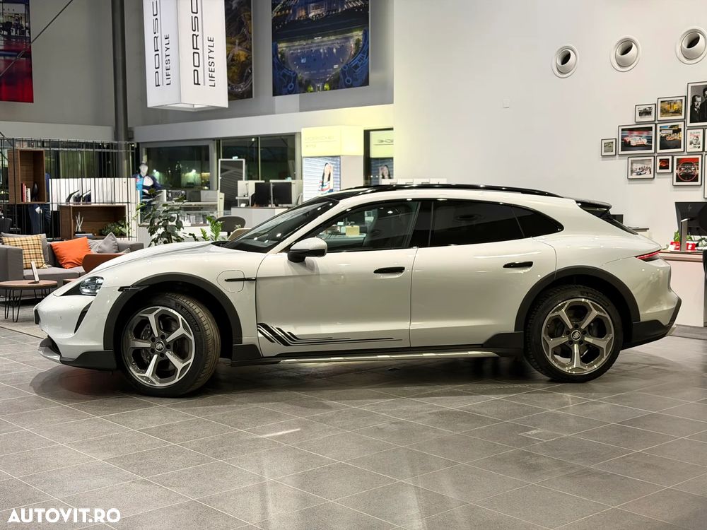 Porsche Taycan 4 - 3