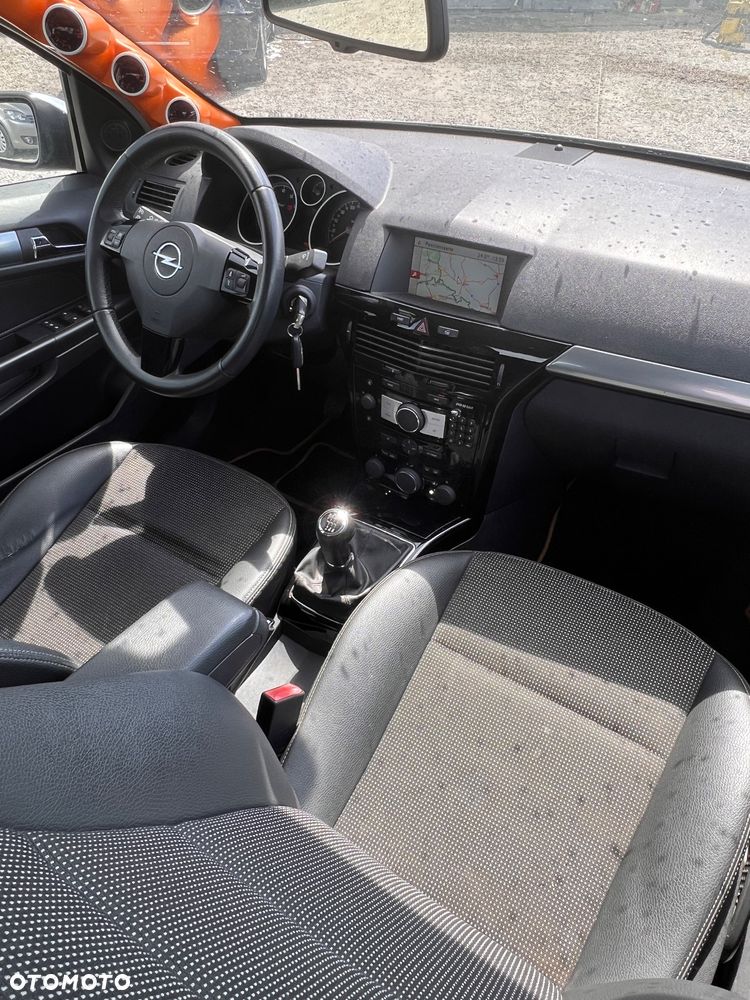 Opel Astra 2.0 Turbo Cosmo - 13