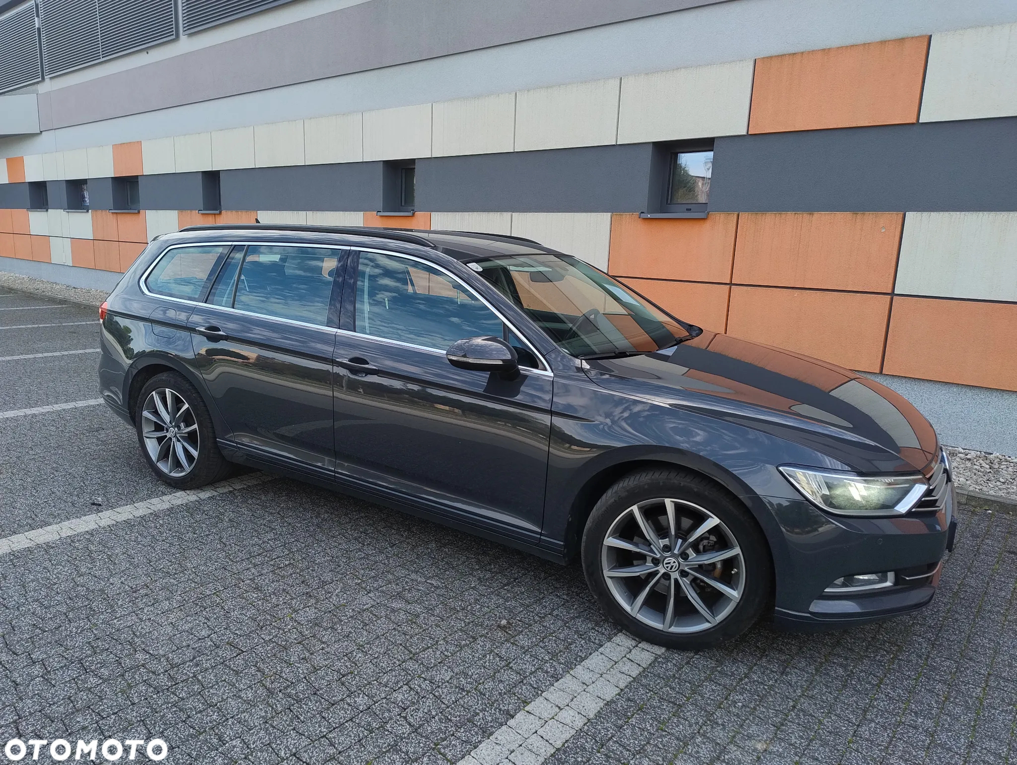 Volkswagen Passat Variant 2.0 TDI (BlueMotion Technology) Trendline - 2