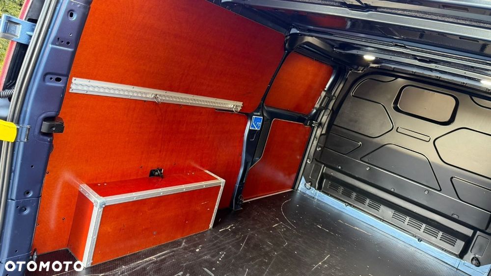 Ford Transit Custom - 32