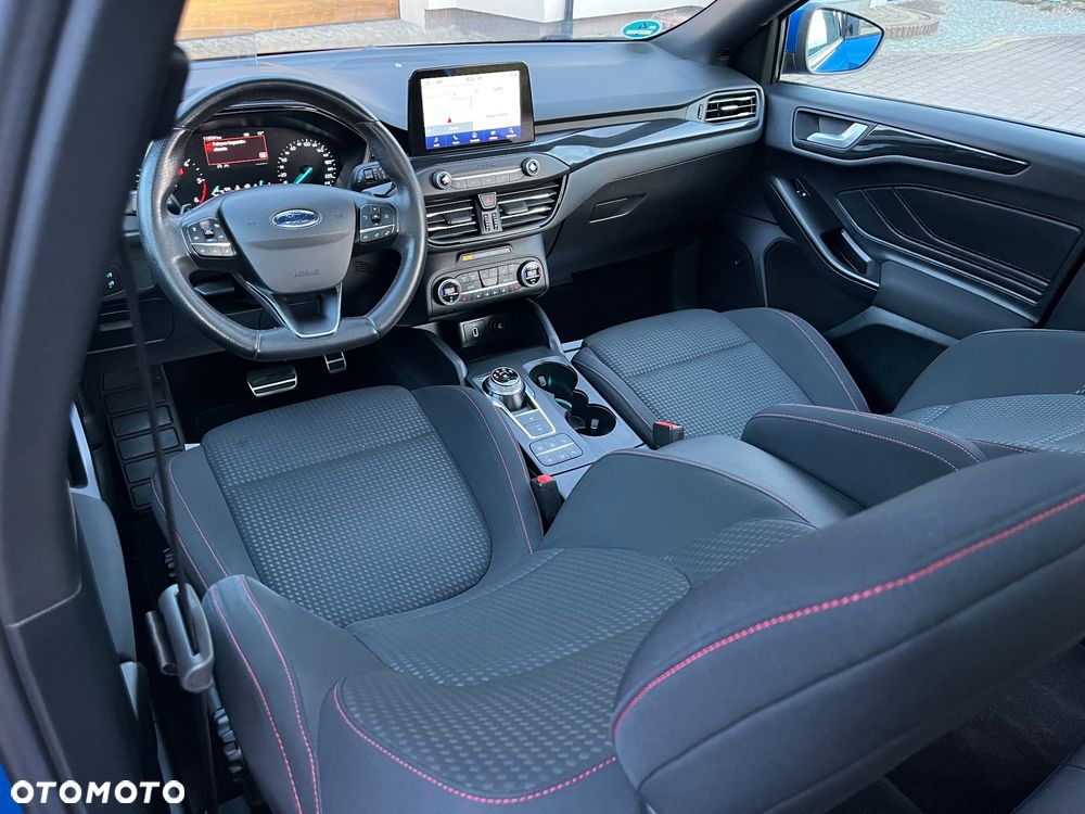 Ford Focus 1.5 EcoBlue Start-Stopp-System ST-LINE - 32