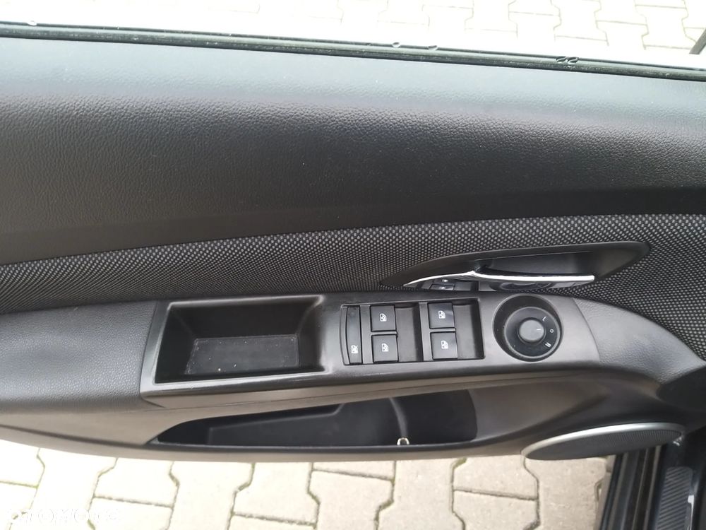 Chevrolet Cruze 1.8 LT - 12