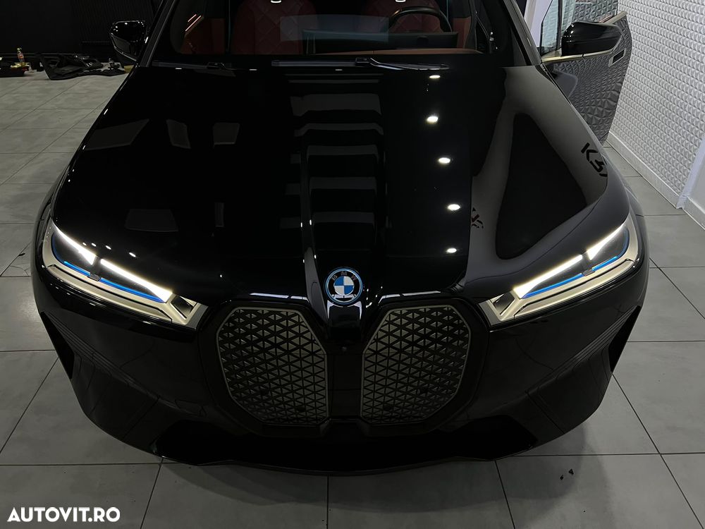 BMW iX xDrive50 - 5