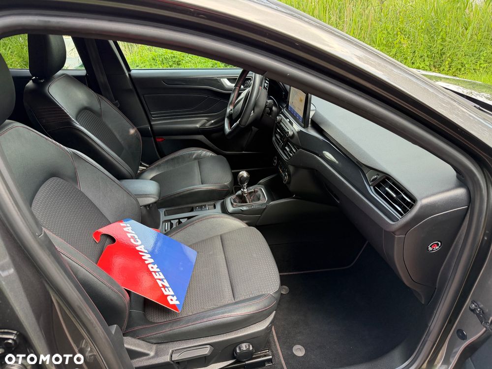 Ford Focus 1.5 EcoBlue Start-Stopp-System ST-LINE - 11