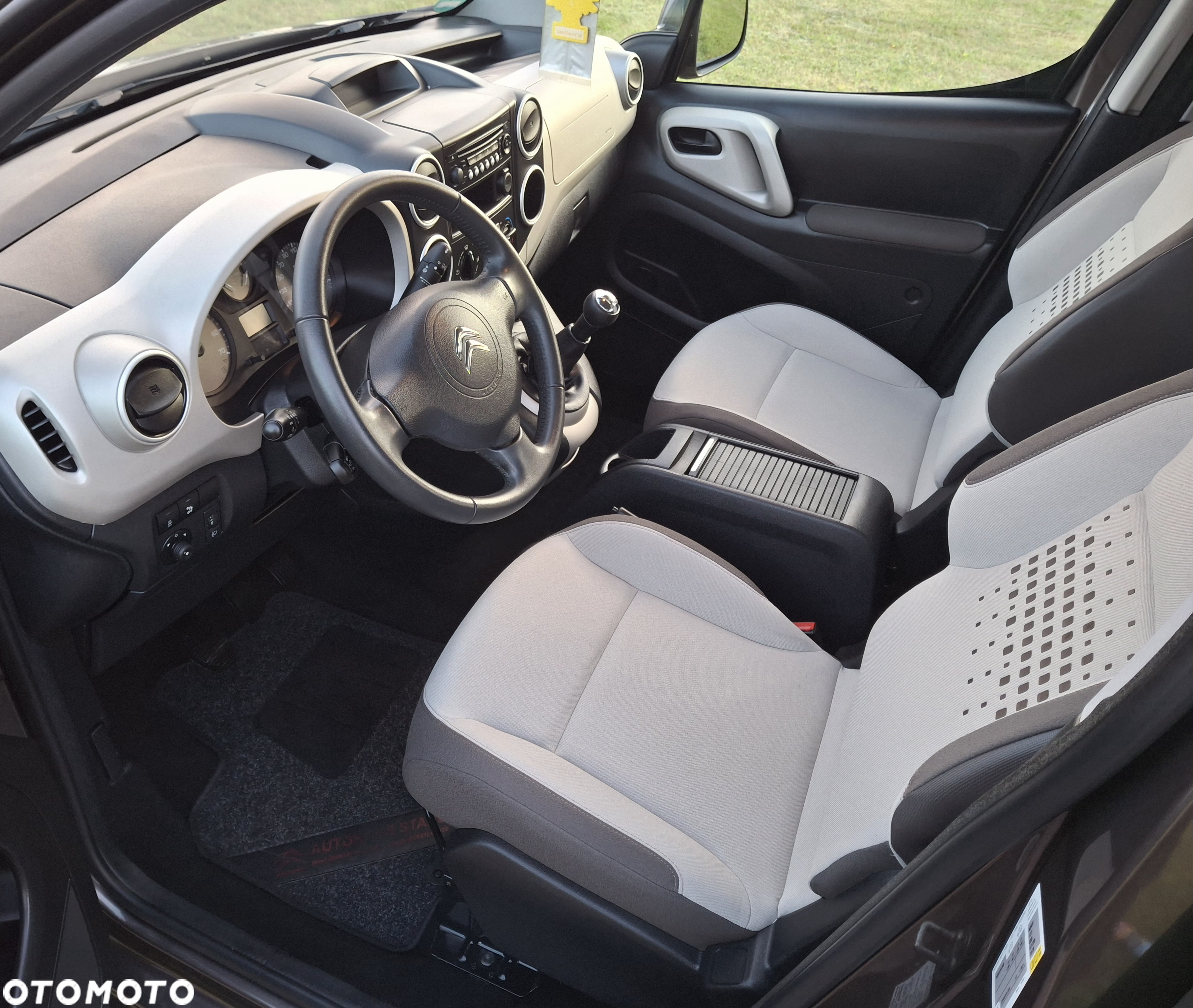 Citroën Berlingo Multispace BlueHDi 100 FEEL - 17