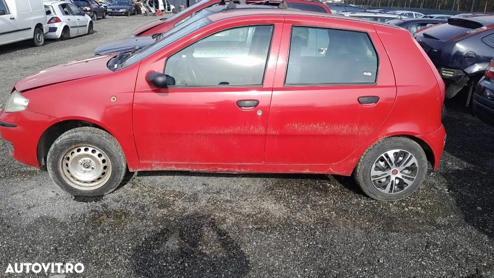 Dezmembrez Fiat Punto 2005 HATCHBACK 1.2i, COD MOTOR :188 A4.000 - 2