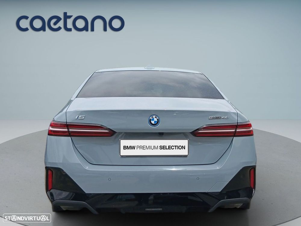 BMW i5 eDrive40 Pack Desportivo M - 7