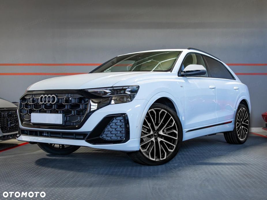Audi Q8 - 1