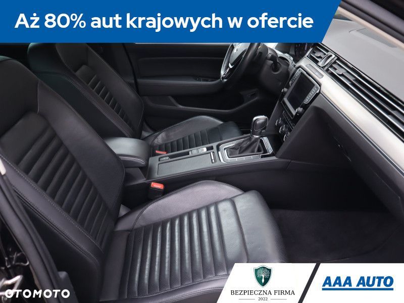 Volkswagen Passat Variant - 11
