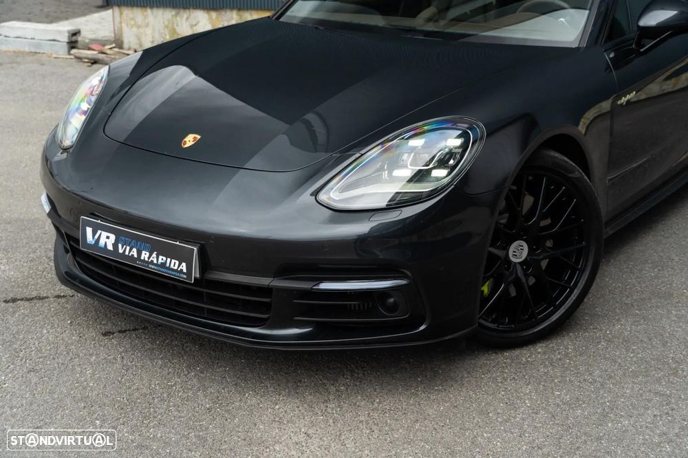 Porsche Panamera Sport Turismo 4 E-Hybrid Platinum Edition PDLS - 31