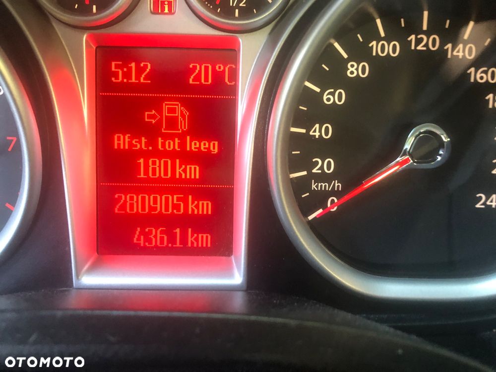 Ford Focus 1.8 FF Platinium X - 21