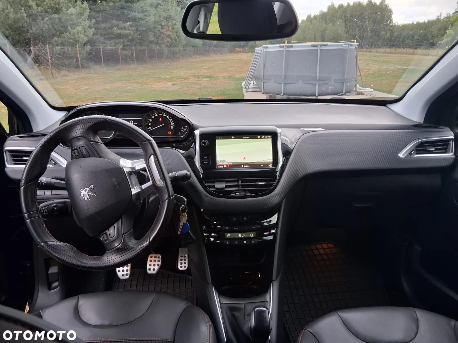 Peugeot 208 - 4