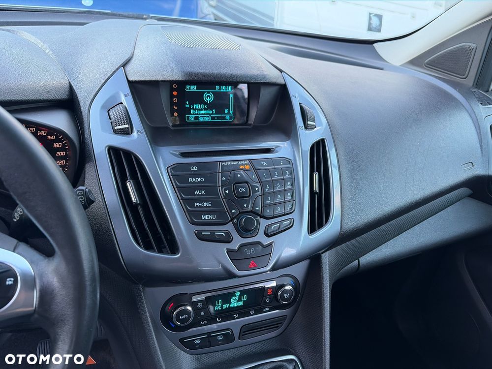 Ford Transit Connect - 10