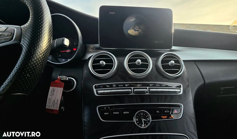 Mercedes-Benz C - 12