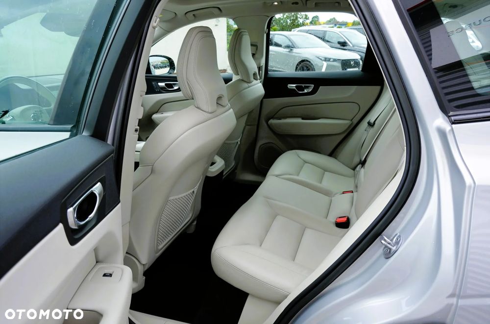 Volvo XC 60 B4 D Geartronic RDesign - 20