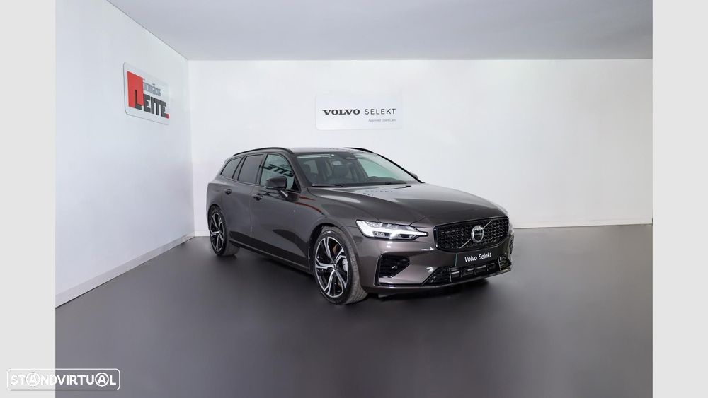 Volvo V60 2.0 T6 AWD TE Plus Dark - 1
