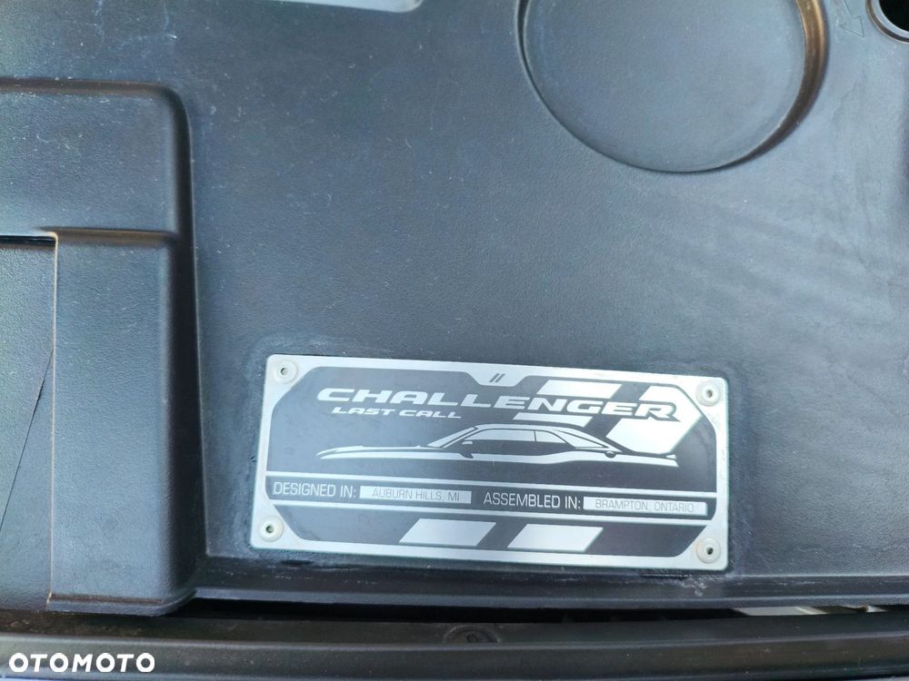 Dodge Challenger 6.4 Scat Pack Widebody - 32