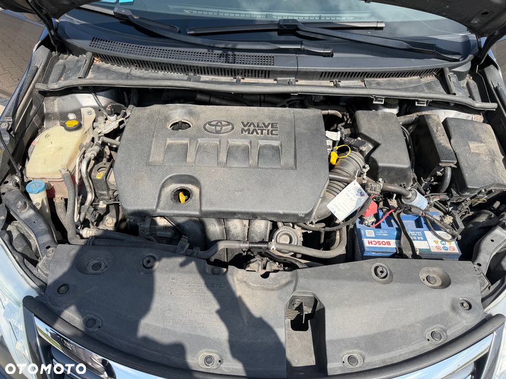 Toyota Avensis 1.8 Sol NAVI MS - 27