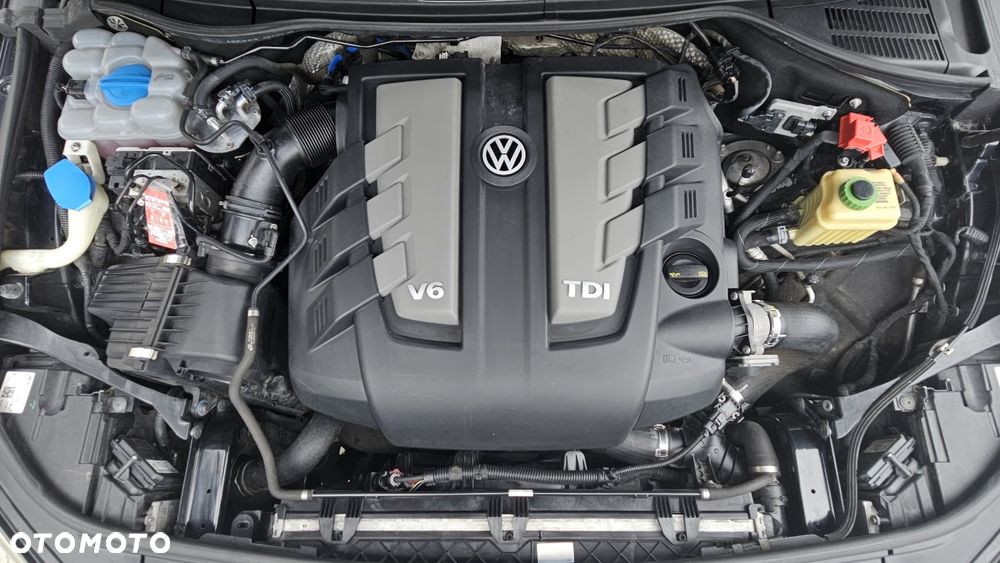 Volkswagen Touareg 3.0 V6 TDI BMT Perfectline R-Style - 9