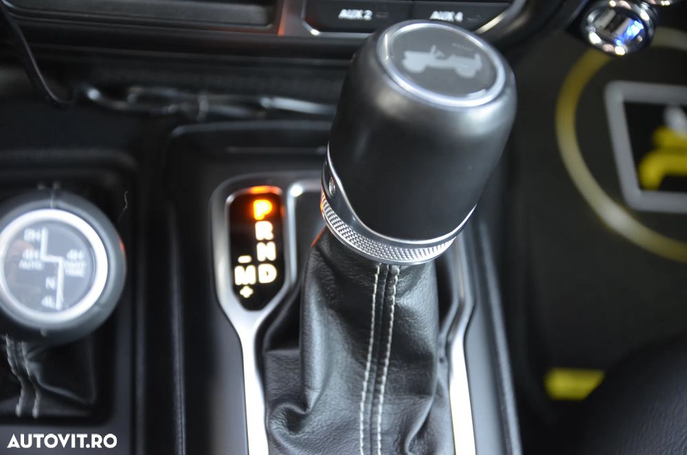 Jeep Wrangler - 13